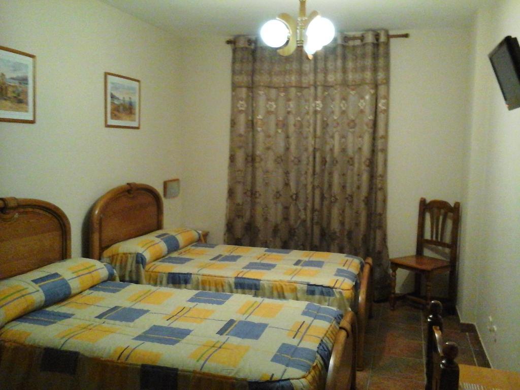 Hostal Pinera Vega de Espinareda Zimmer foto